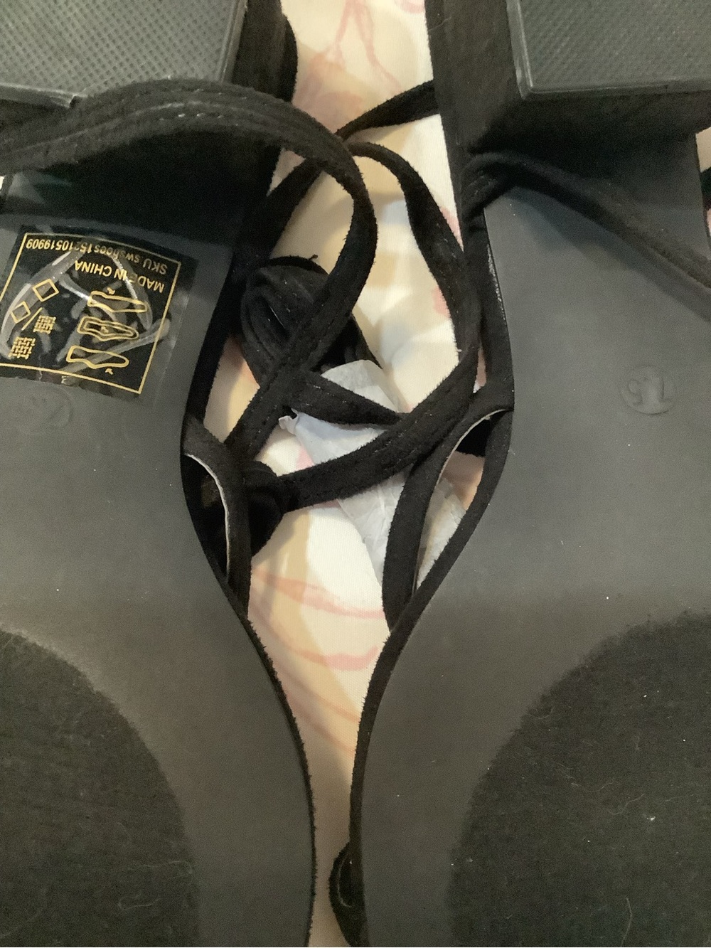 SHEIN Black Strappy Lace-Up Block Heel Sandals - Picture 5 of 6